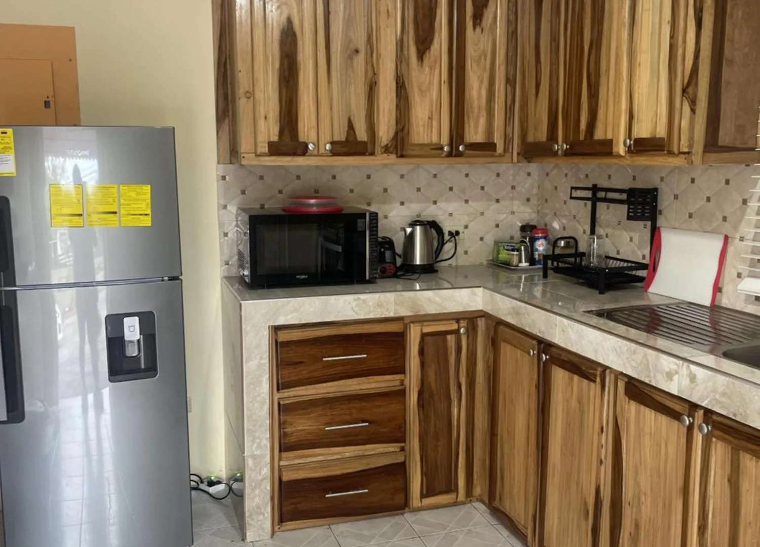 Three Palm Villa مونتيغو باي 0*,