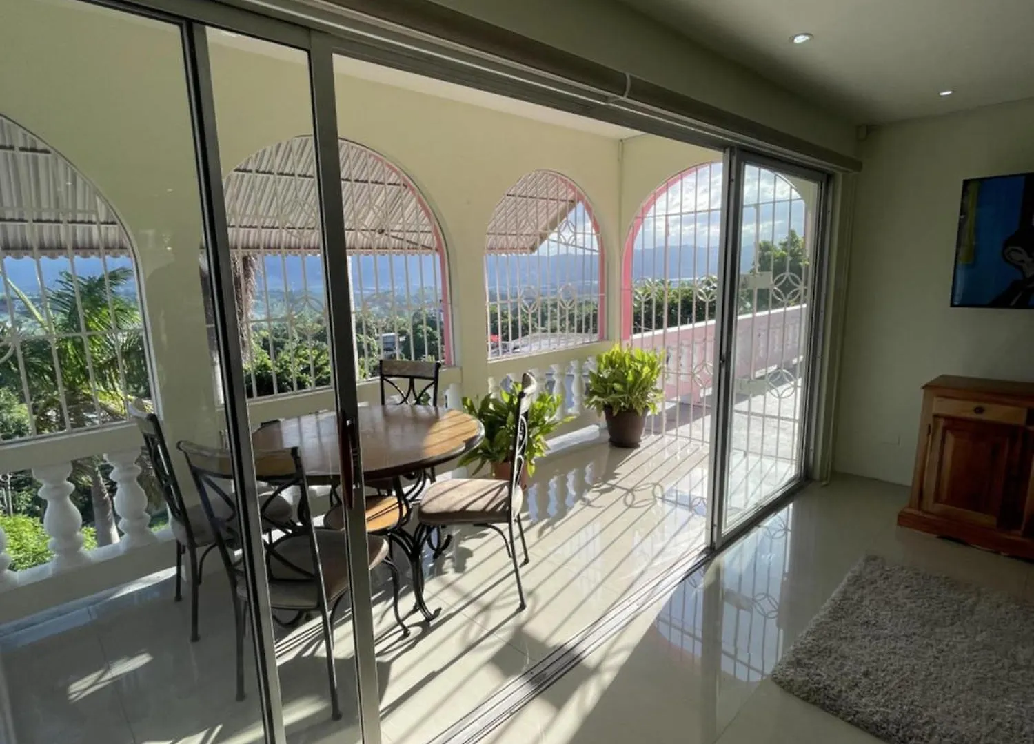 Three Palm Villa مونتيغو باي