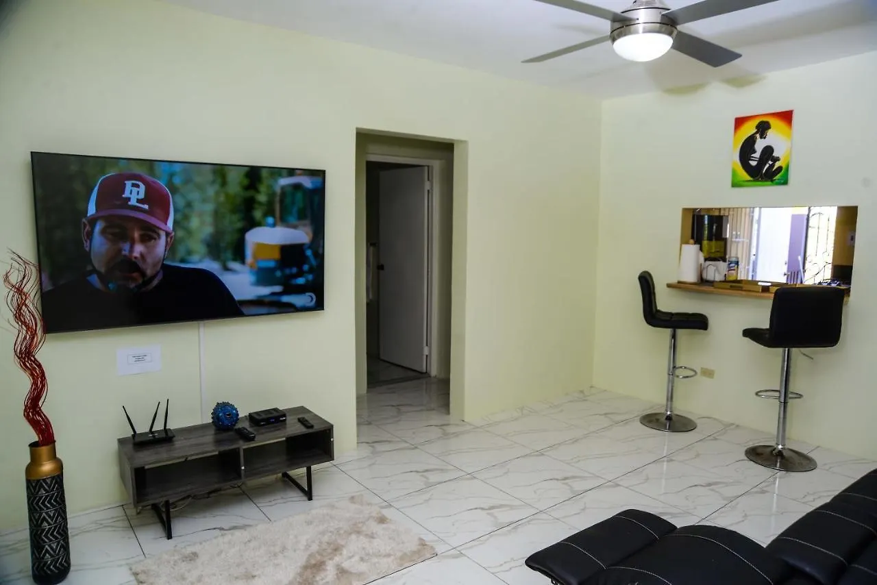 Guest house Three Palm Villa Montego Bay