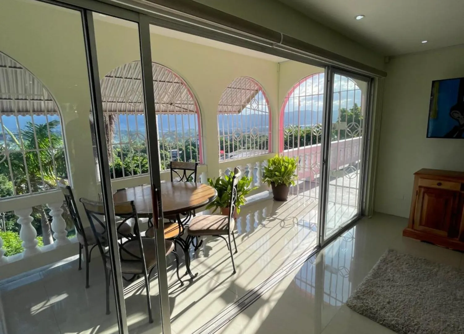 Three Palm Villa Montego Bay Guest house